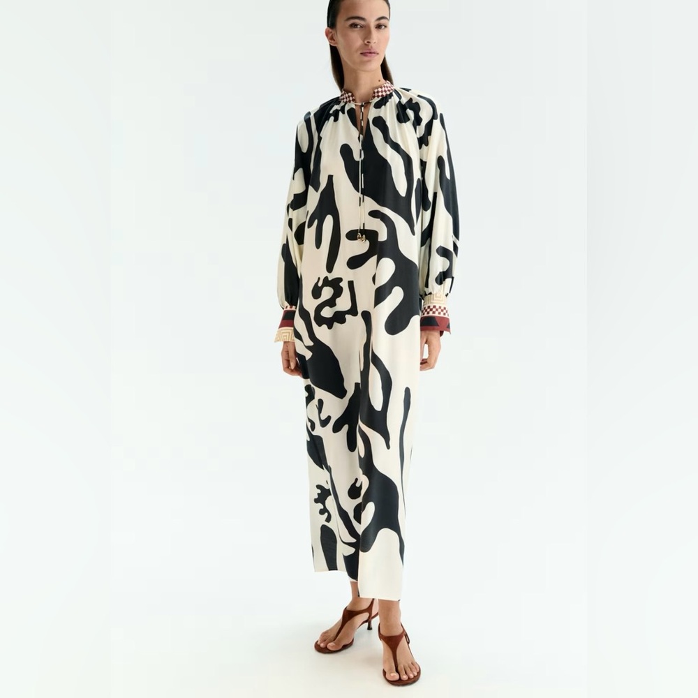 H&M Loose-Fit Cream/Black Dark Red Patterned Dress XS&S- H&M Limited Edition